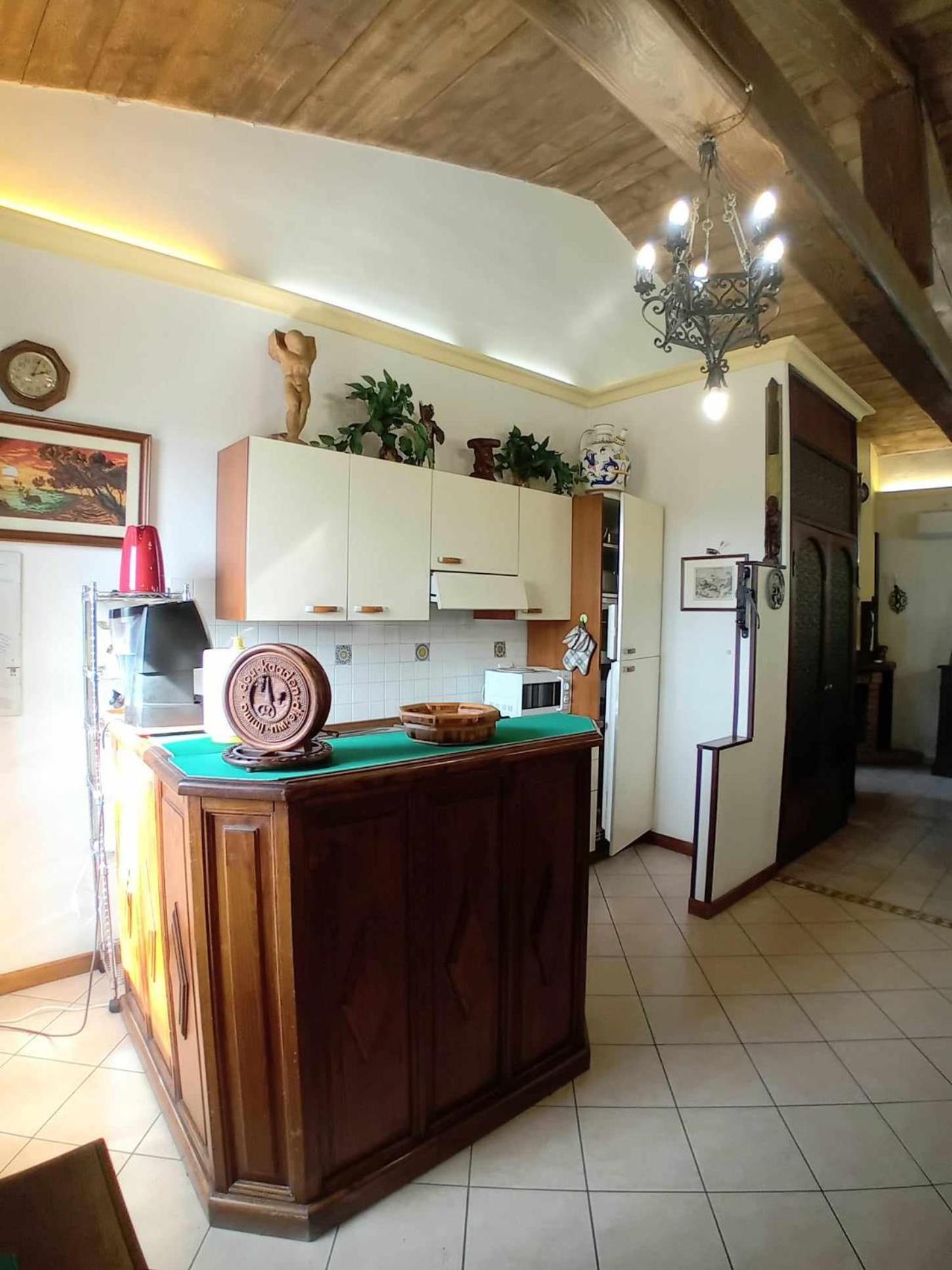 Casa Serafina Trilocale Con Arredi D'Arte E Parcheggio Privato 奥维多 外观 照片