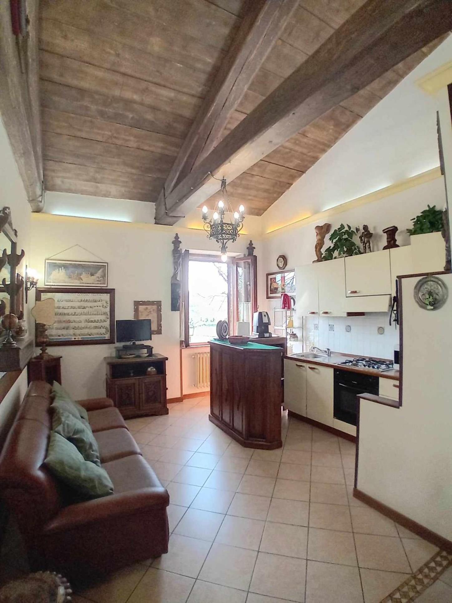Casa Serafina Trilocale Con Arredi D'Arte E Parcheggio Privato 奥维多 外观 照片