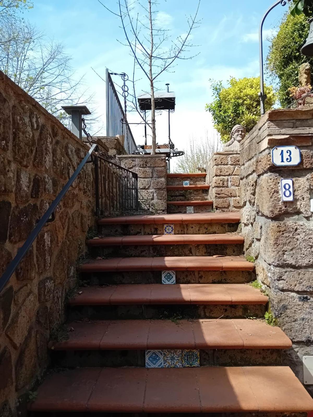 Casa Serafina Trilocale Con Arredi D'Arte E Parcheggio Privato 奥维多 外观 照片